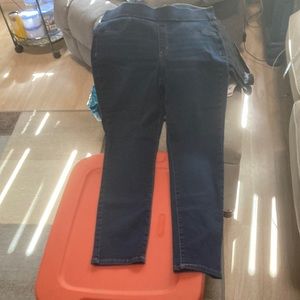 Used Sonoma pull on jeans